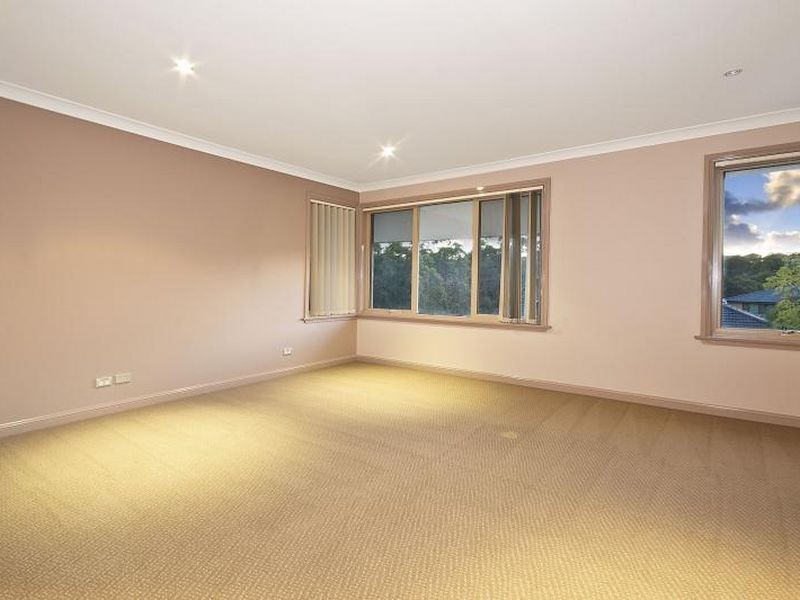 10 Woodstream Crescent, Kellyville NSW 2155