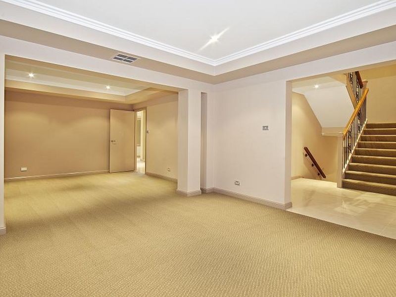 10 Woodstream Crescent, Kellyville NSW 2155