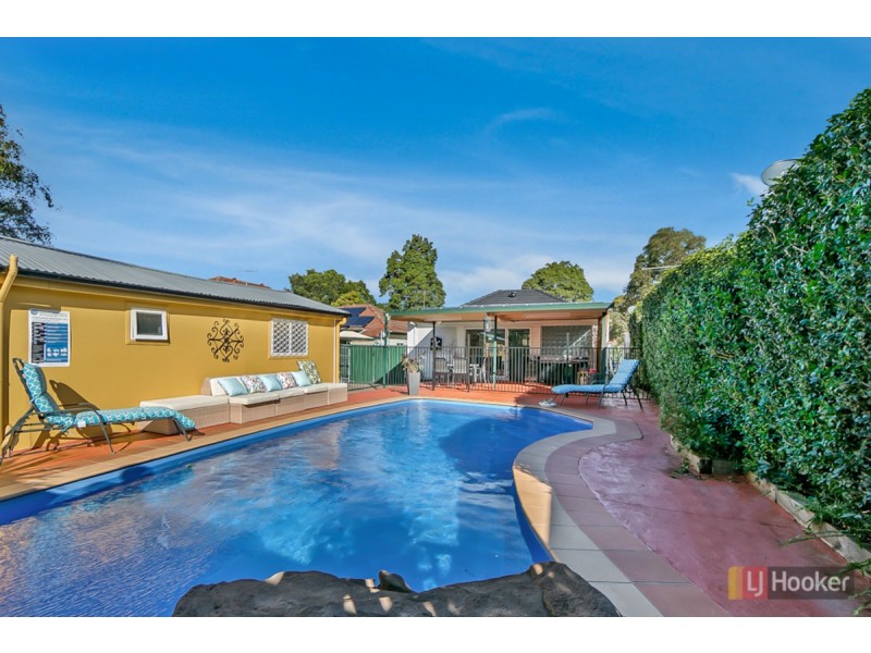 6 Merle Street, Bass Hill NSW 2197