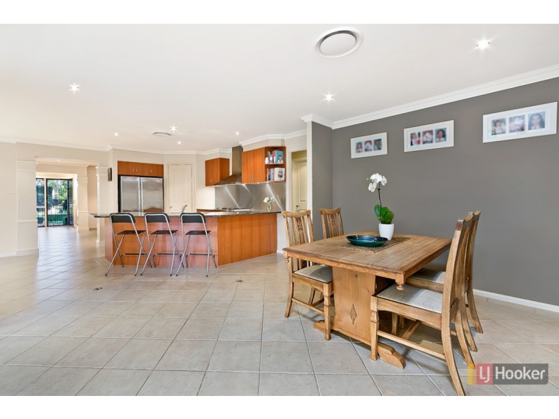 4 Drysdale Circuit, Beaumont Hills NSW 2155