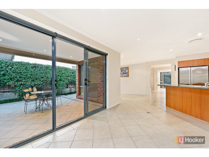 4 Drysdale Circuit, Beaumont Hills NSW 2155