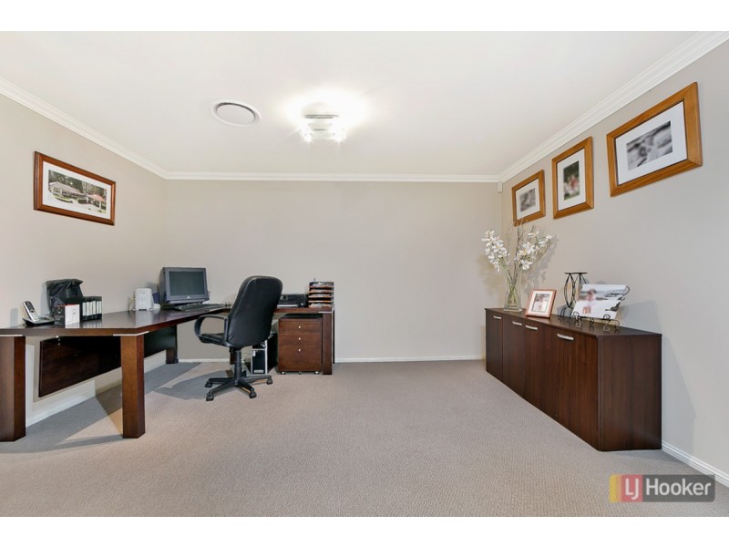 4 Drysdale Circuit, Beaumont Hills NSW 2155