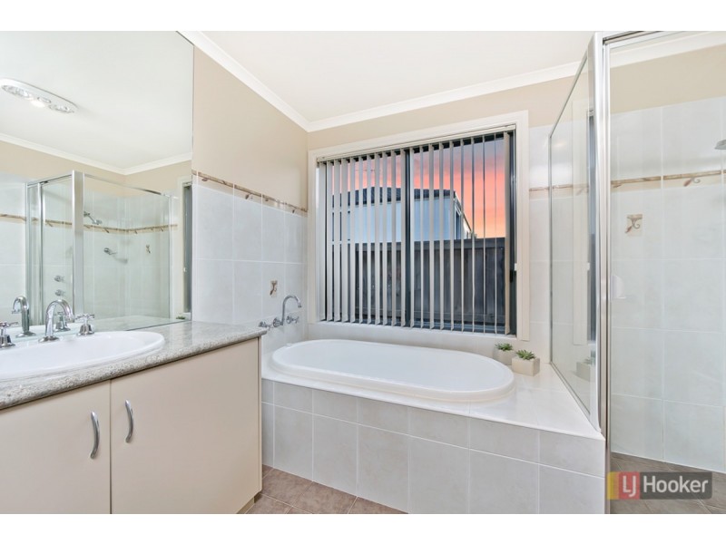 4 Drysdale Circuit, Beaumont Hills NSW 2155