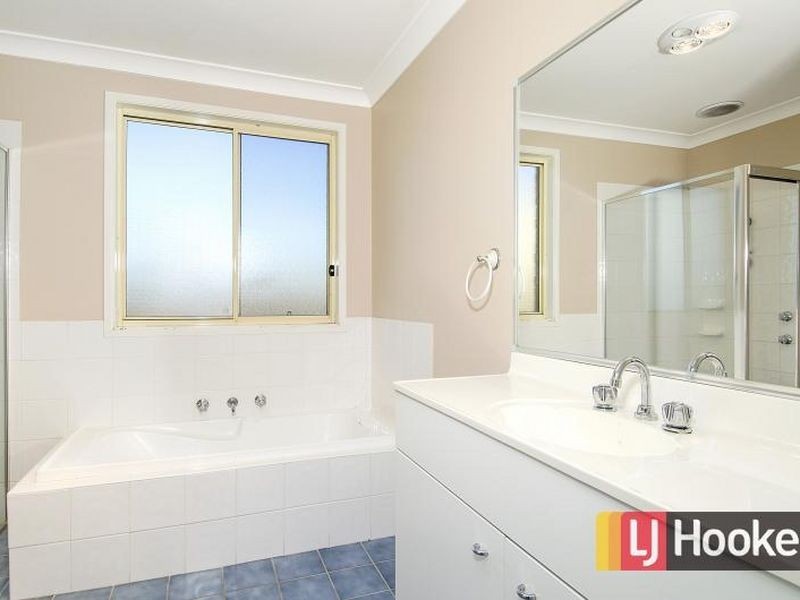42 Drysdale Circuit, Beaumont Hills NSW 2155