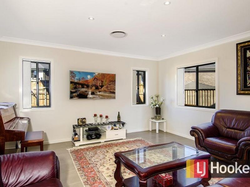 22 Fox Creek Circuit, Kellyville NSW 2155