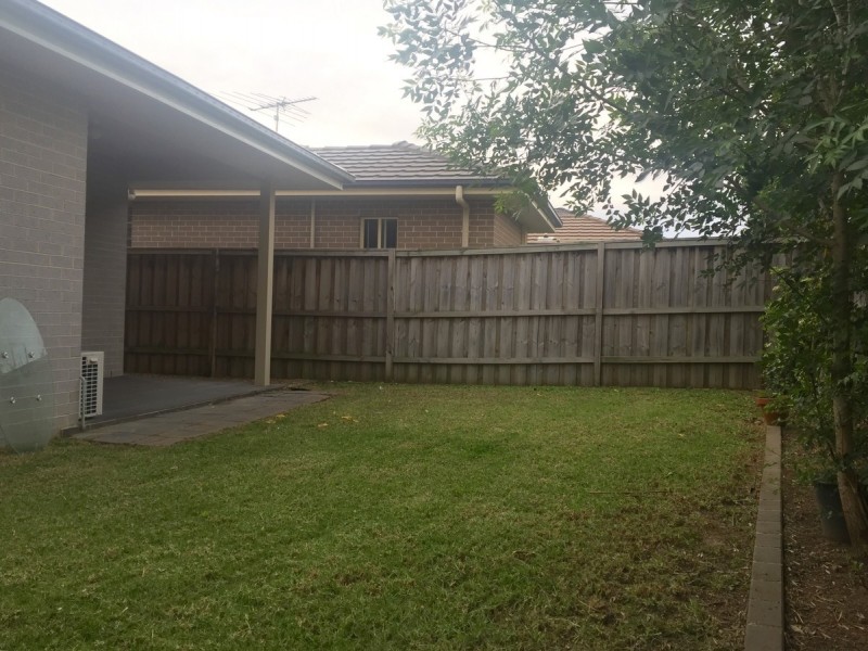 65 Pebble Crescent, The Ponds NSW 2769