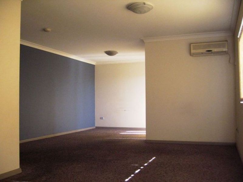 8/14 Fourth Avenue, Blacktown NSW 2148