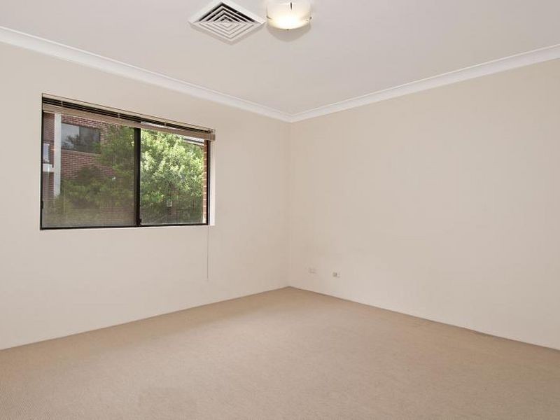 18/7-15 Purser Avenue, Castle Hill NSW 2154