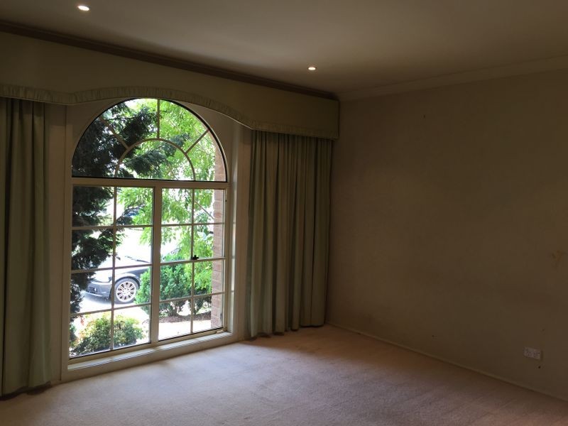 24 Roxburgh Cres, Stanhope Gardens NSW 2768