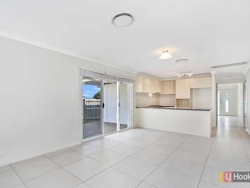 33 Ashtead Parade, Stanhope Gardens NSW 2768