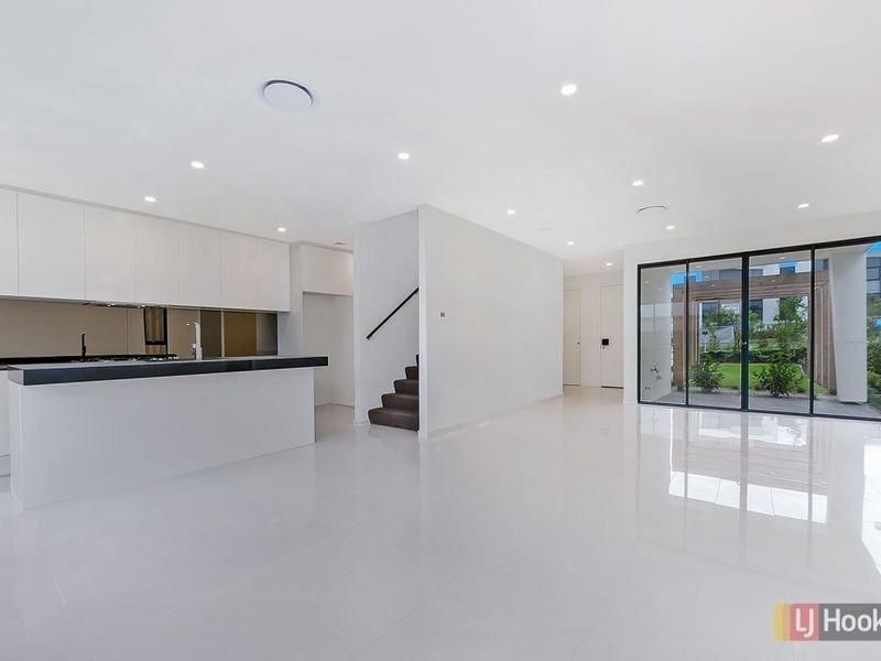 2/24 Messenger Street, Kellyville NSW 2155