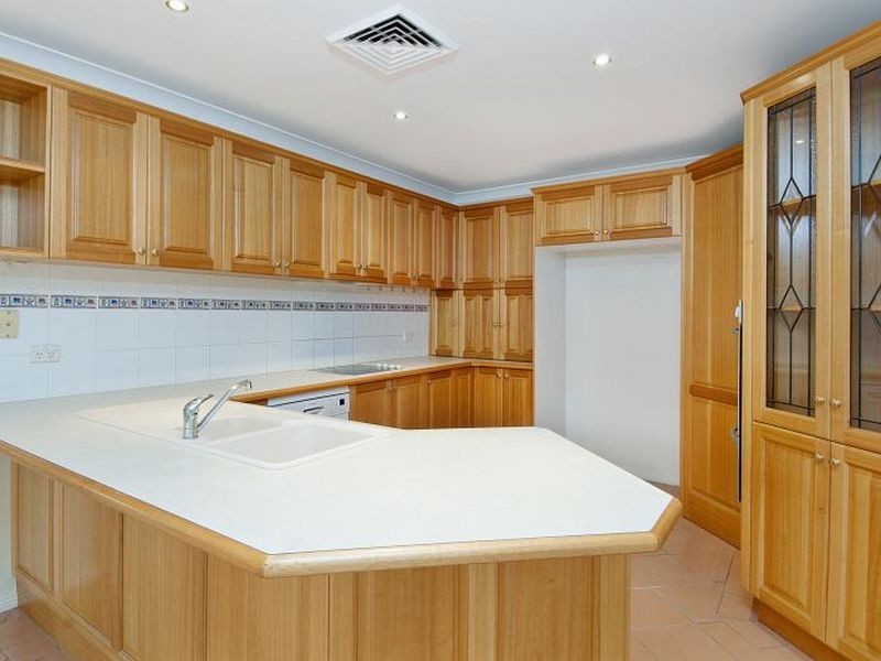 2 Carlisle Crescent, Kellyville NSW 2155