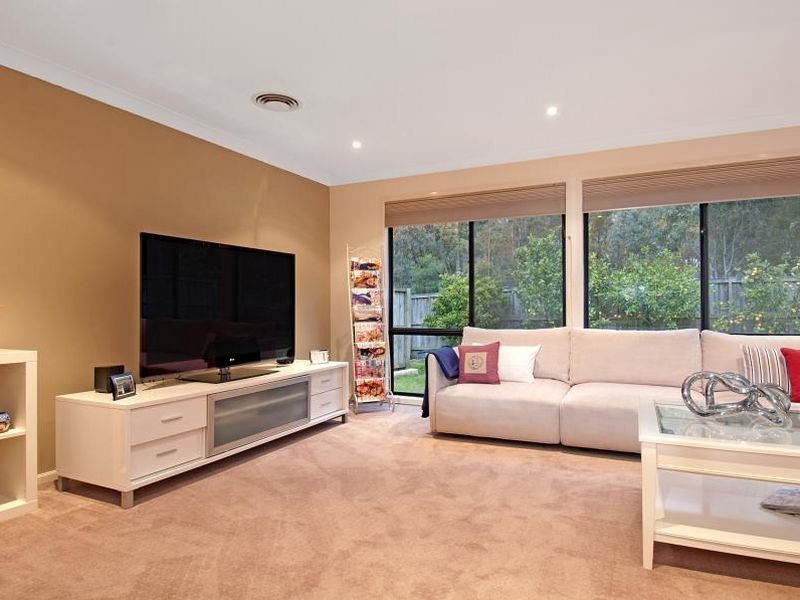 2 Lochton Place, Beaumont Hills NSW 2155