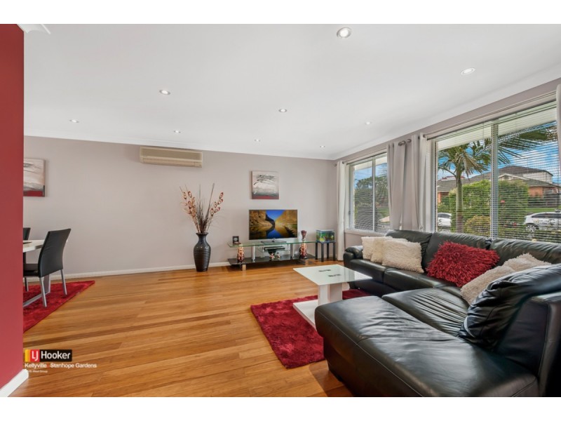 35 Phoenix Avenue, Stanhope Gardens NSW 2768