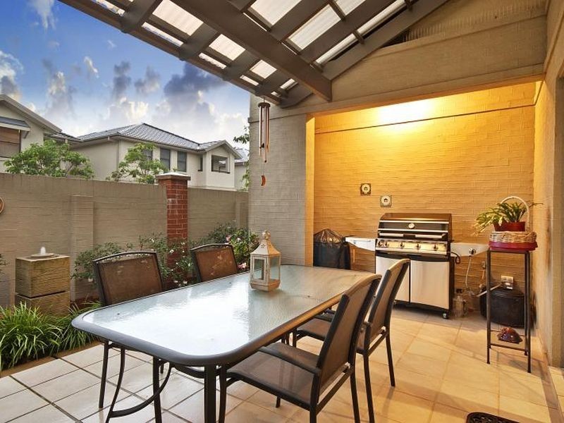 2 Chestnut Grove, Kellyville NSW 2155