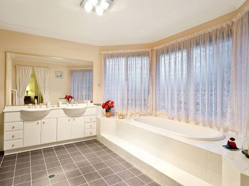 33 Softwood Avenue, Beaumont Hills NSW 2155