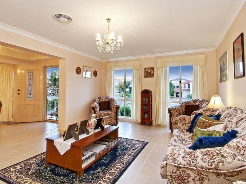 33 Softwood Avenue, Beaumont Hills NSW 2155