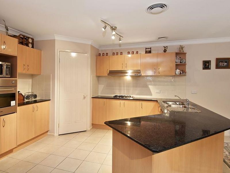 33 Softwood Avenue, Beaumont Hills NSW 2155