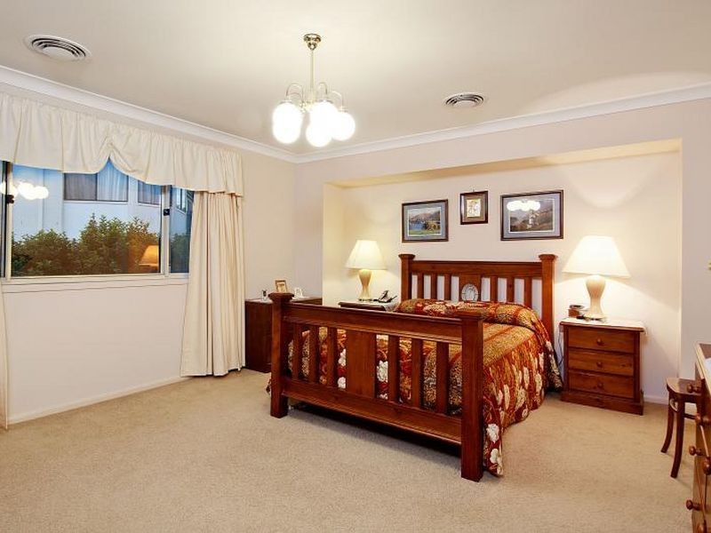 33 Softwood Avenue, Beaumont Hills NSW 2155