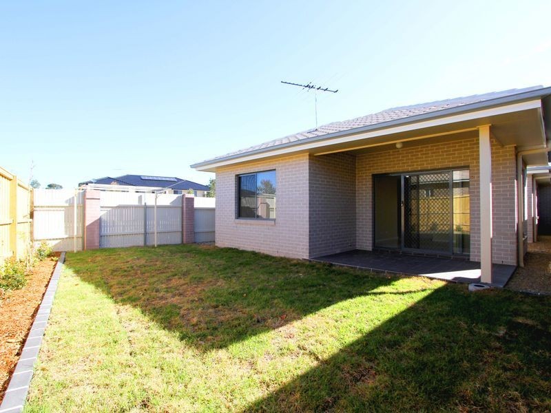 65 Pebble Crescent, The Ponds NSW 2769