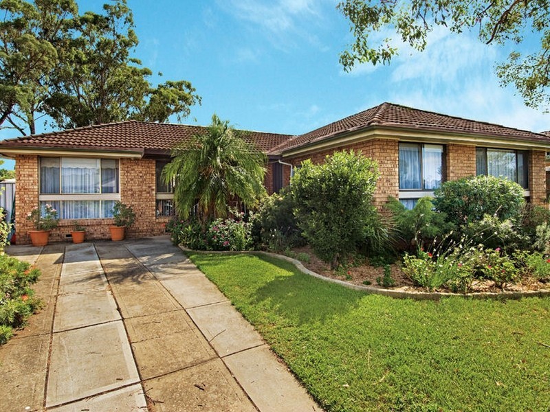 4 Beech Street, Quakers Hill NSW 2763