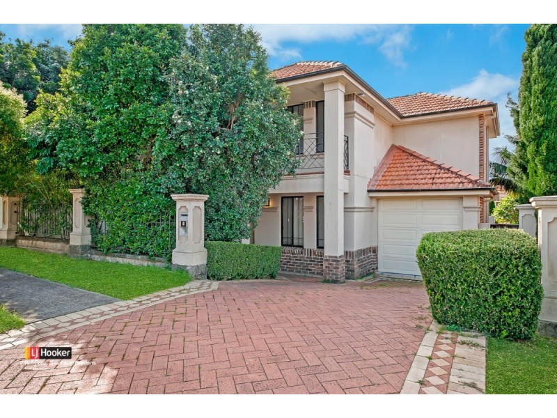 8 Garnet Grove, Glenwood NSW 2768