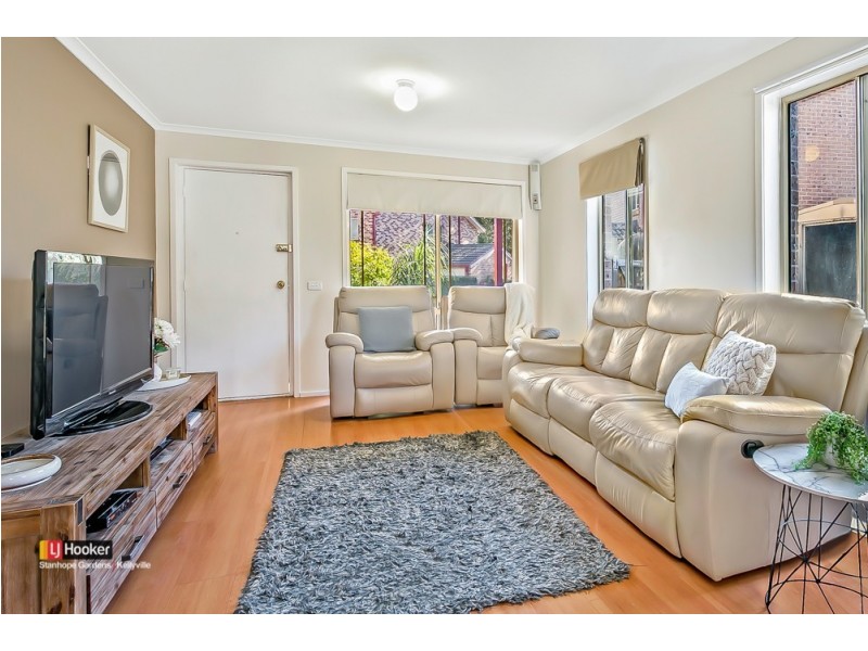11/8 Hillcrest Road, Quakers Hill NSW 2763