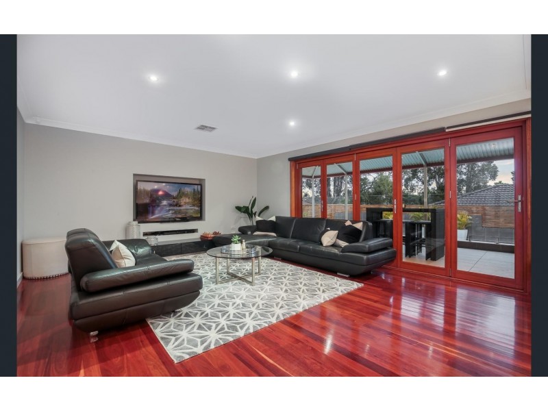 39 Coral Cres, Kellyville NSW 2155