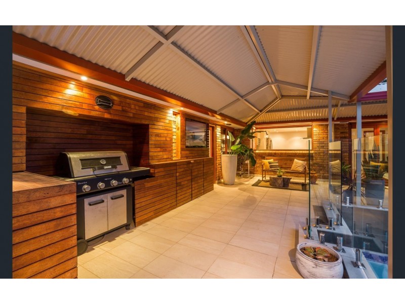 39 Coral Cres, Kellyville NSW 2155