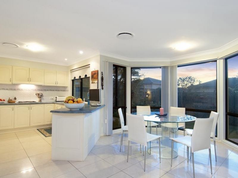 8 Hannah Ave, Kellyville NSW 2155