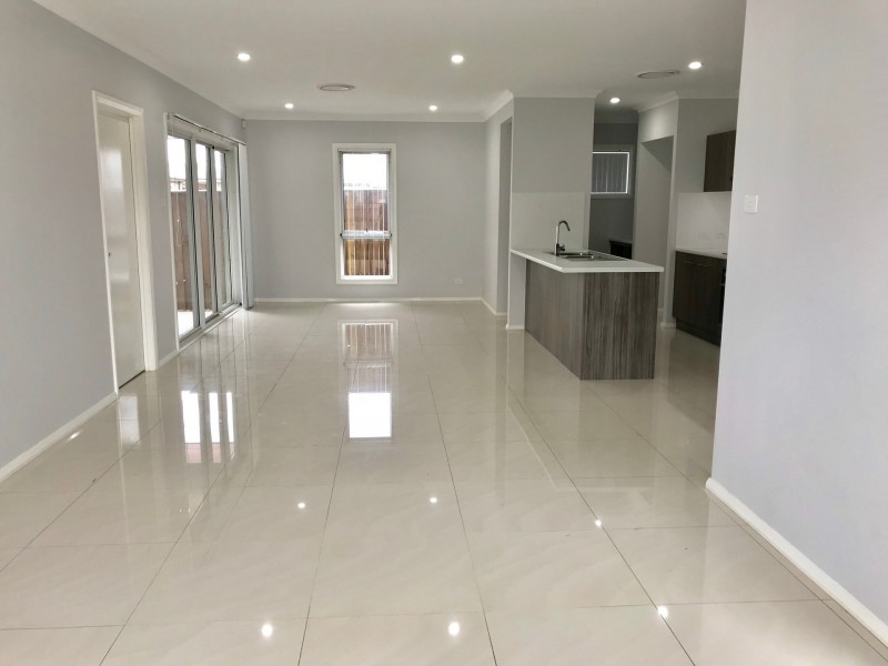 7 Clearfield St, Colebee NSW 2761