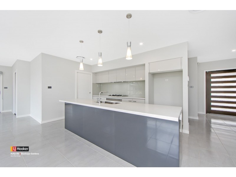 15 Edgewood Dr, Stanhope Gardens NSW 2768