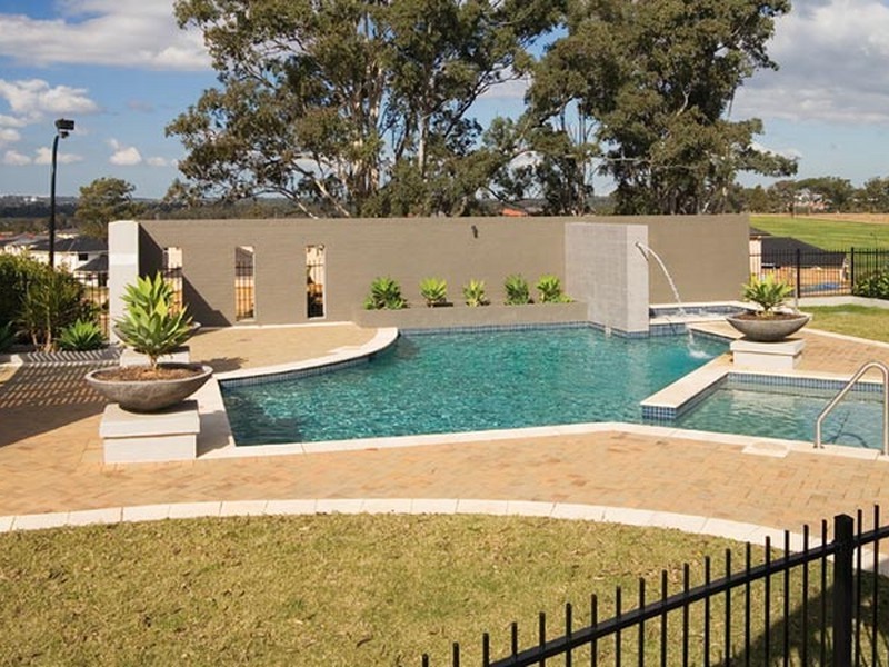 15 Edgewood Dr, Stanhope Gardens NSW 2768