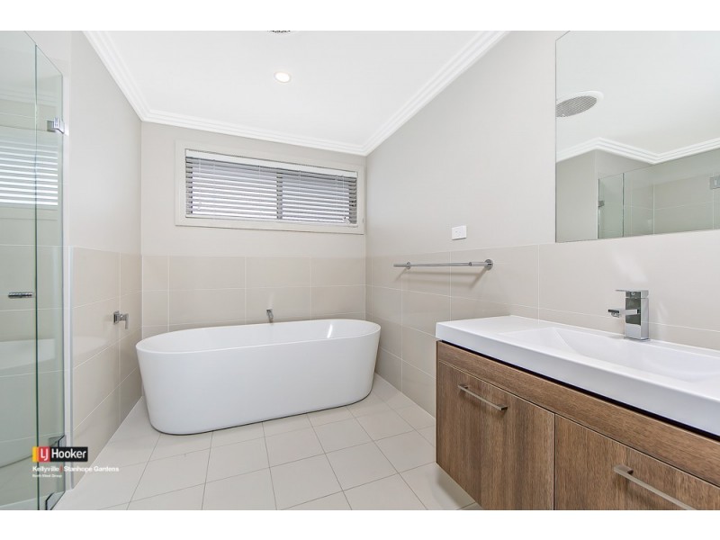 14 Bruhn Cir, Kellyville NSW 2155