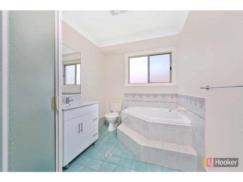 9 Refalo Pl, Quakers Hill NSW 2763