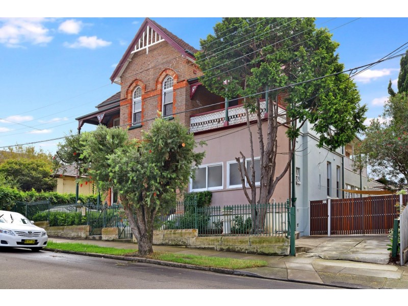 1/1 Gladstone Street, Burwood NSW 2134