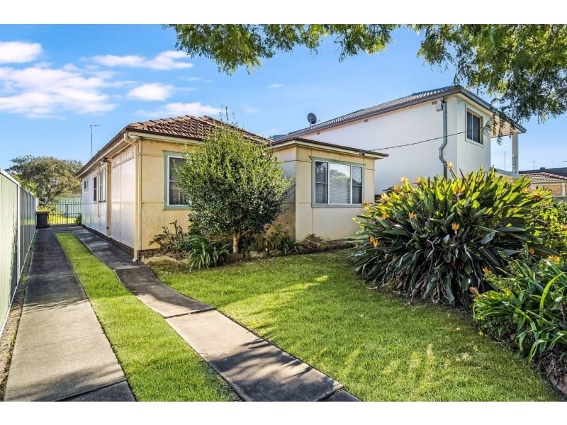 75 Balmoral Avenue, Croydon Park NSW 2133