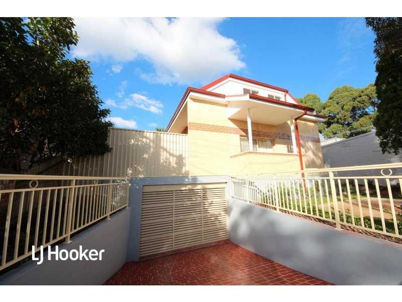 2/76 Burwood Road, Burwood Heights NSW 2136