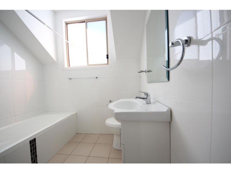 2/76 Burwood Road, Burwood Heights NSW 2136