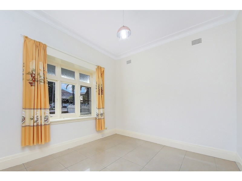 10 Boronia Avenue, Burwood NSW 2134