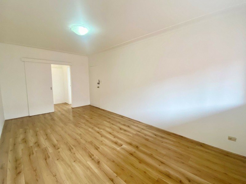 10 39 Fourth Avenue, Campsie NSW 2194