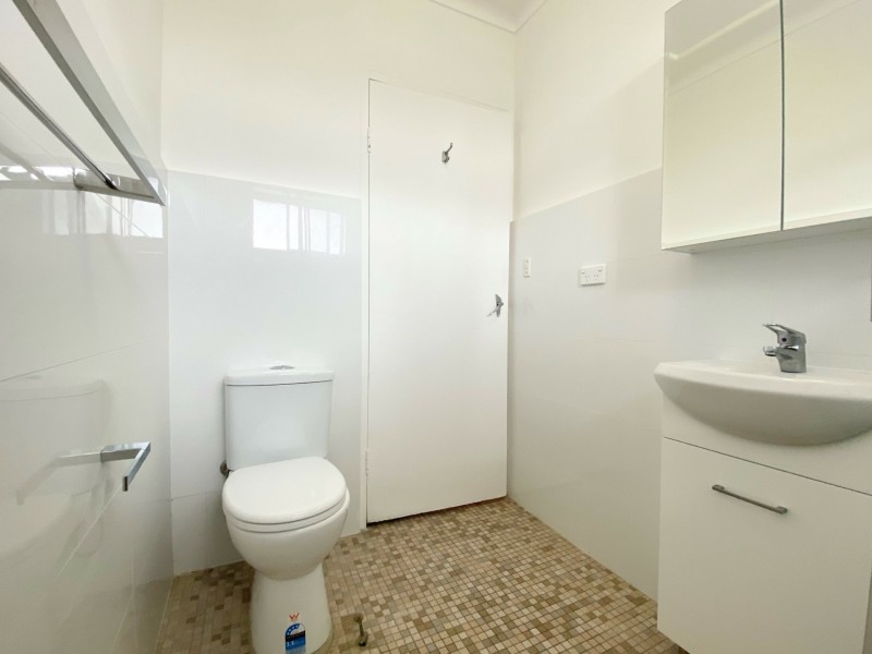 10 39 Fourth Avenue, Campsie NSW 2194