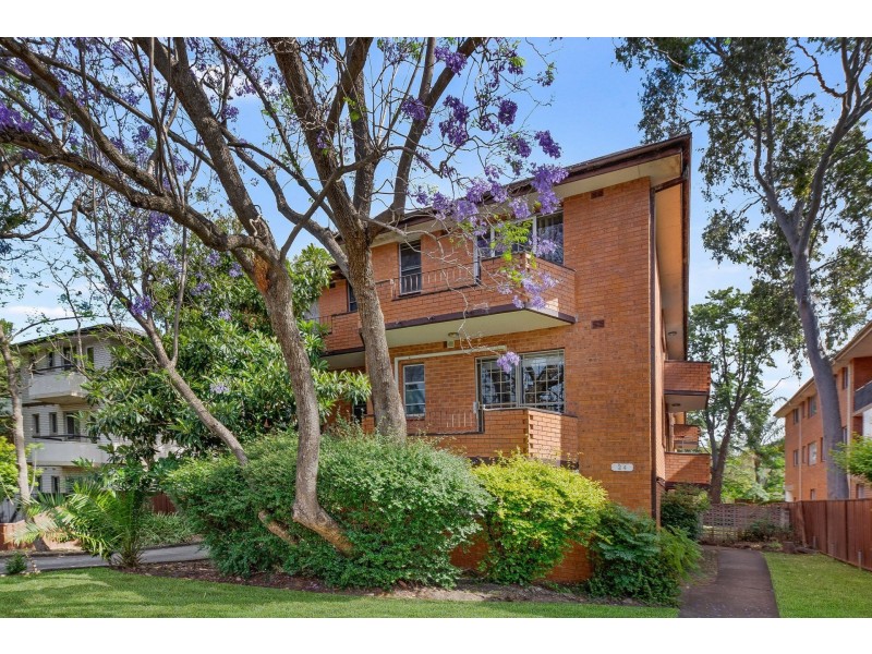 2/24 Caroline Street, Westmead NSW 2145