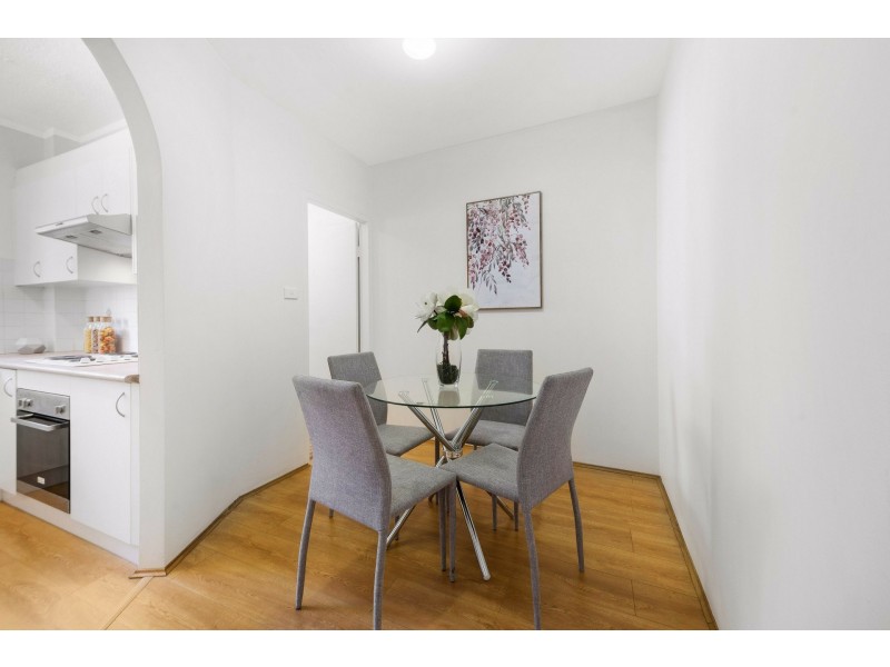 2/24 Caroline Street, Westmead NSW 2145