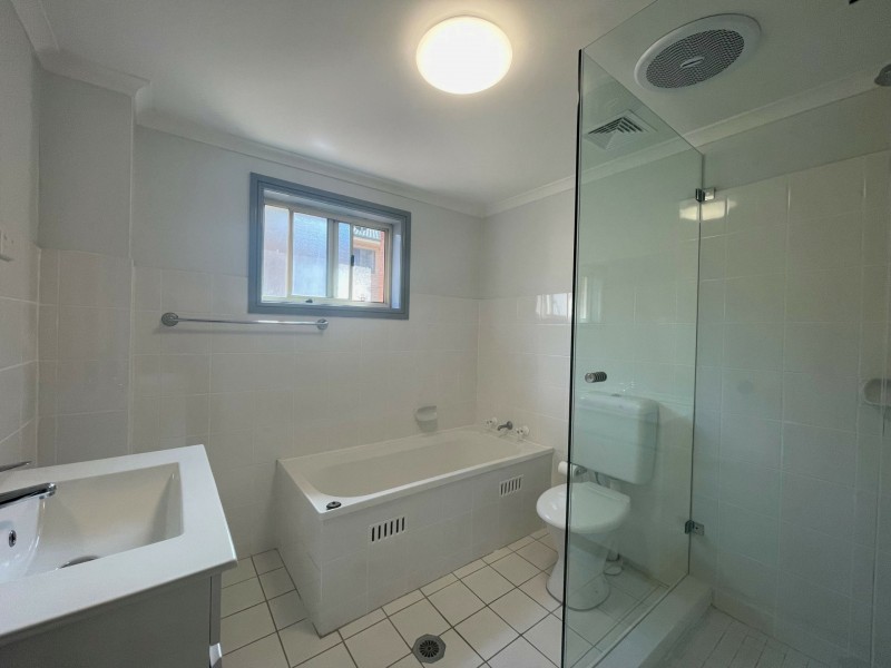 8/3A Queensborough Road, Croydon Park NSW 2133