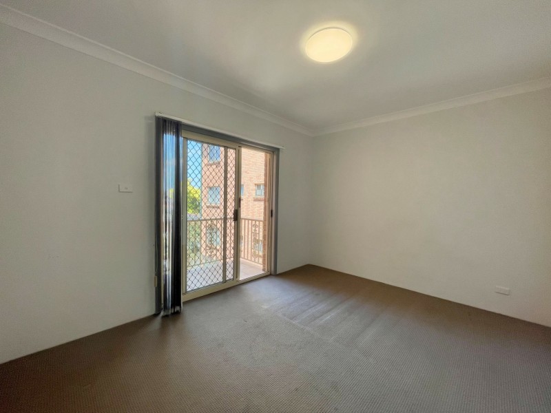 8/3A Queensborough Road, Croydon Park NSW 2133