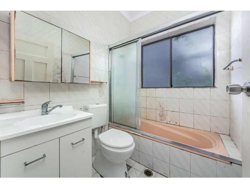 8 Arrowfield Avenue, Burwood NSW 2134