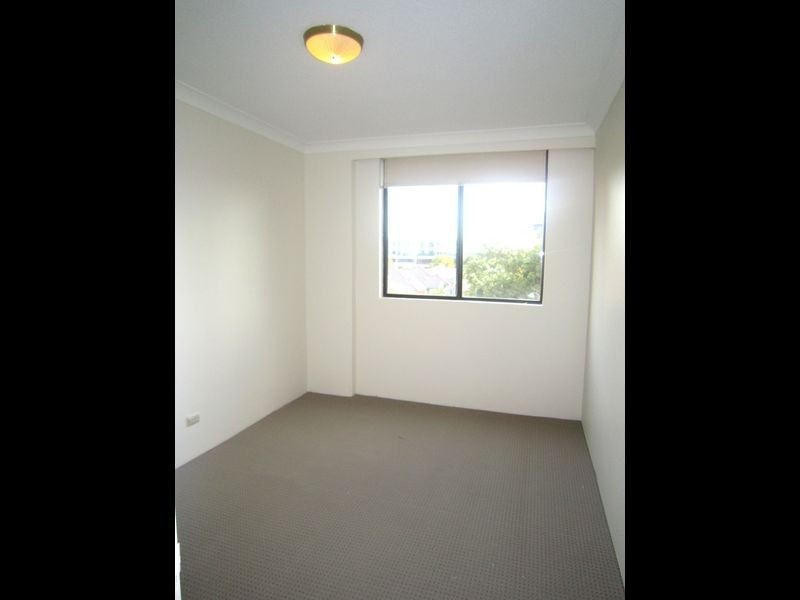 26-28 Park Ave, Burwood NSW 2134