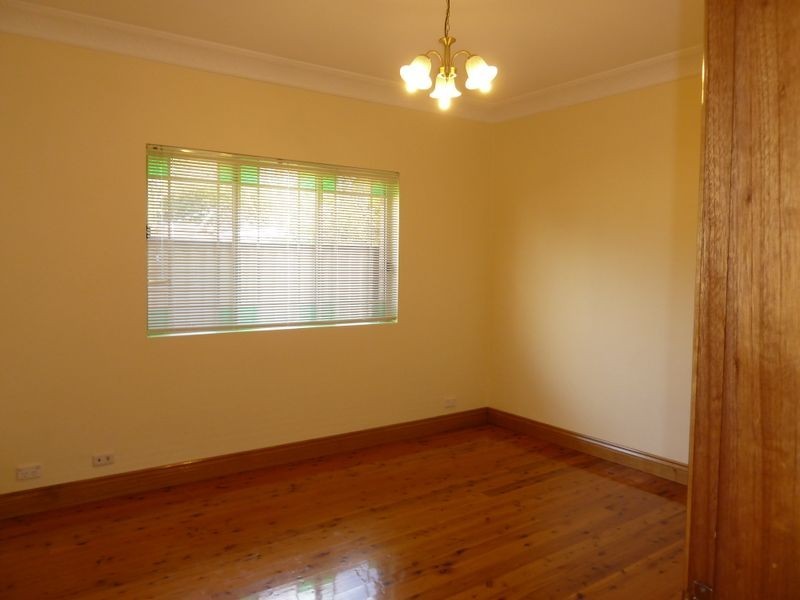 2A First Ave, Campsie NSW 2194