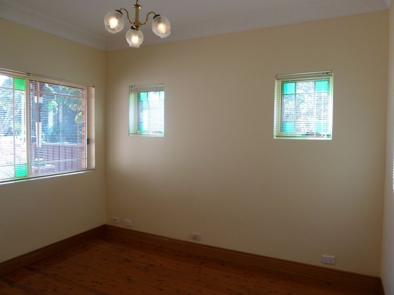 2A First Ave, Campsie NSW 2194